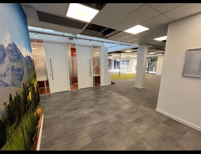 914M² OFFICE TO LET IN BELVEDERE TYGERBERG